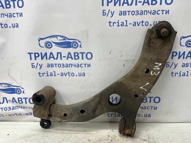 Рычаг передней подвески нижний левый B60P34350E MAZDA