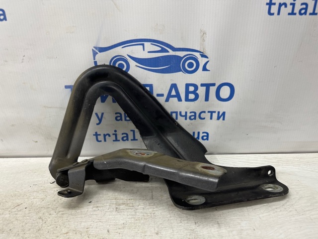 Правая петля капота  BB5Z16796A FORD