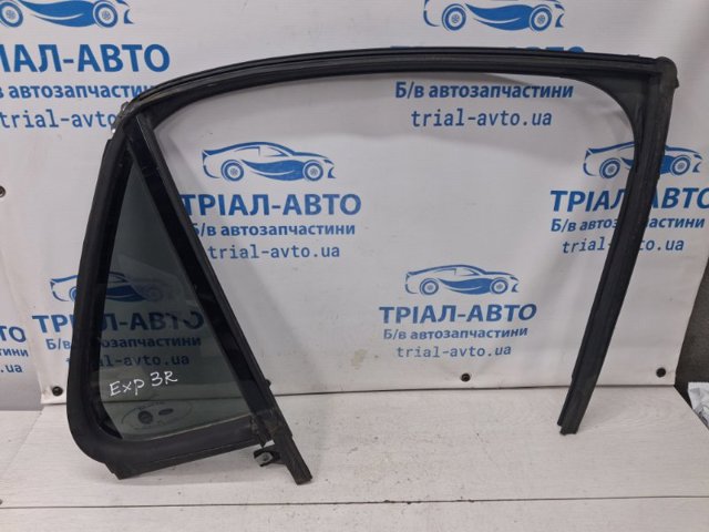 Стекло угловое двери задней BB5Z7825766A FORD