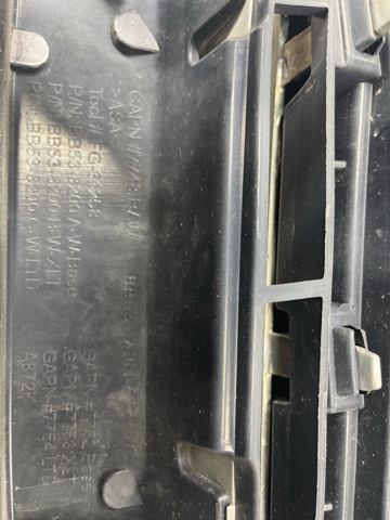 BB5Z8200BA FORD Молдинг решетки радиатора нижний купить в Киев