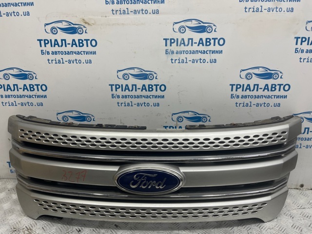 Молдинг решетки радиатора, нижний BB5Z8200BA FORD