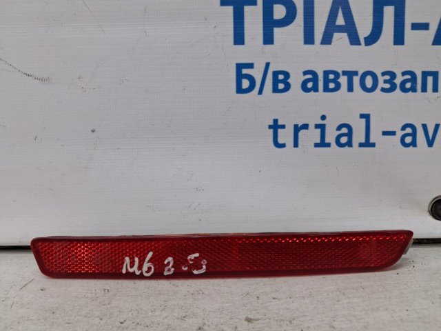 Правый катафот бампера BN8P515L0C MAZDA