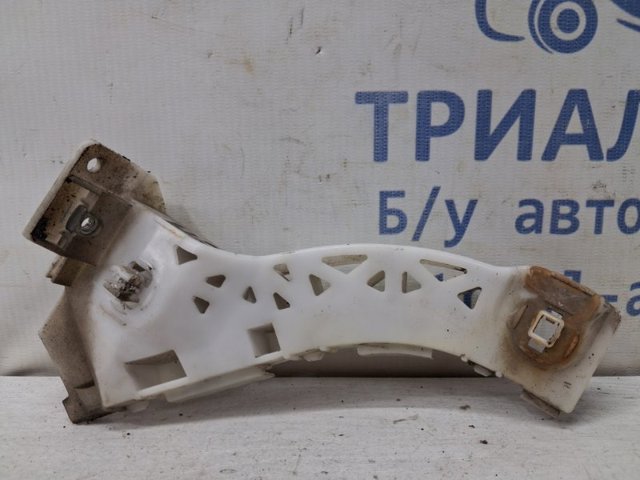 BN8V500U1C Кронштейн бампера переднего внешний левый купить Тернополь