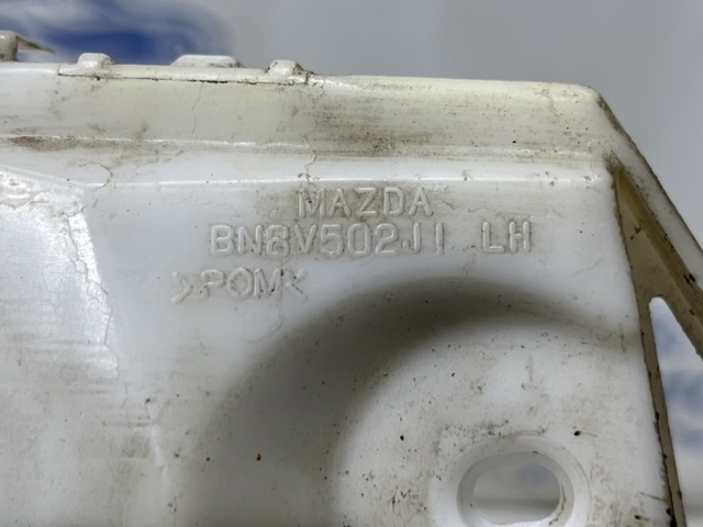 MAZDA BN8V500U1C Кронштейн бампера переднего внешний левый в наличии Украина