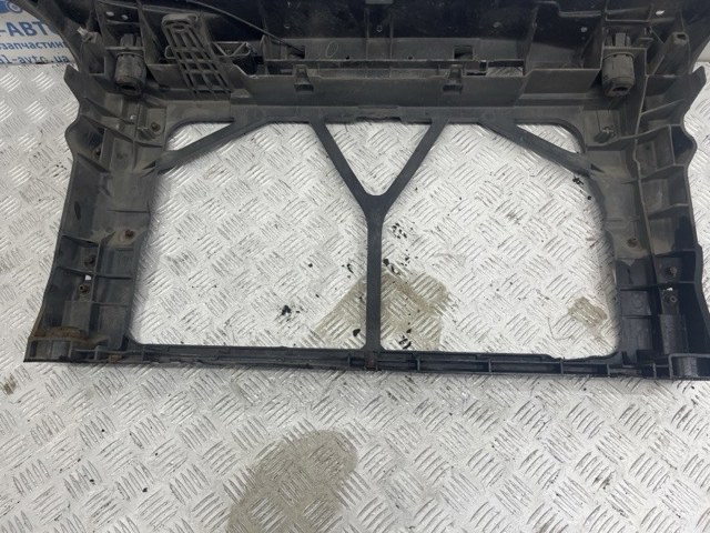 Суппорт радиатора в сборе BP4K53110H MAZDA