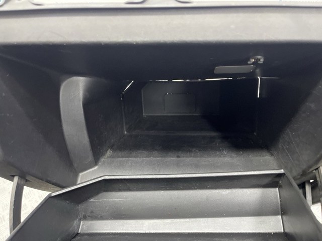 Ящик для предметов ухода BP4K64030G02 MAZDA