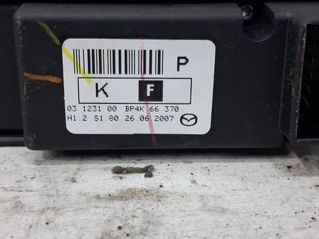 BP4K66370 MAZDA Кнопка стеклоподъемника передняя купить в Киев