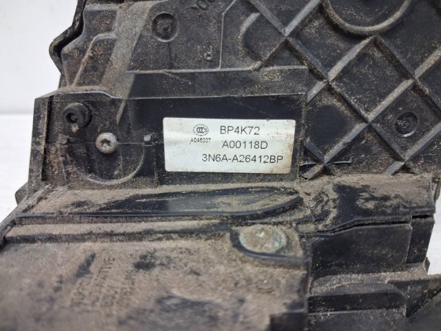 MAZDA BP4K72310D Замок двери задней правой в наличии Ирпень