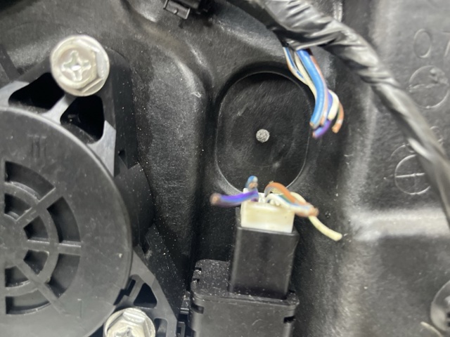 BP4K72590D Механизм стеклоподъемника двери задней правой купить Украина