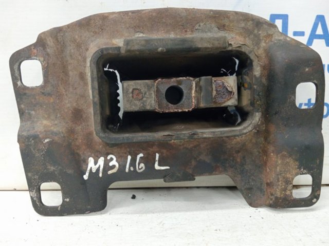Подушка (опора) двигателя, левая верхняя BP4N39070C MAZDA
