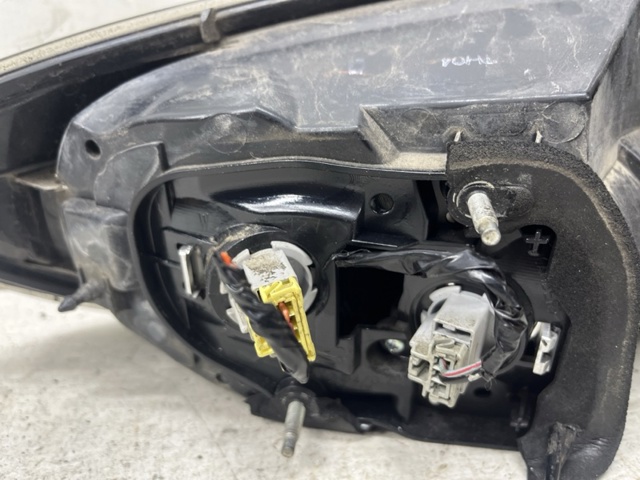 BR5H51150C MAZDA Фонарь задний правый внешний купить в Львов