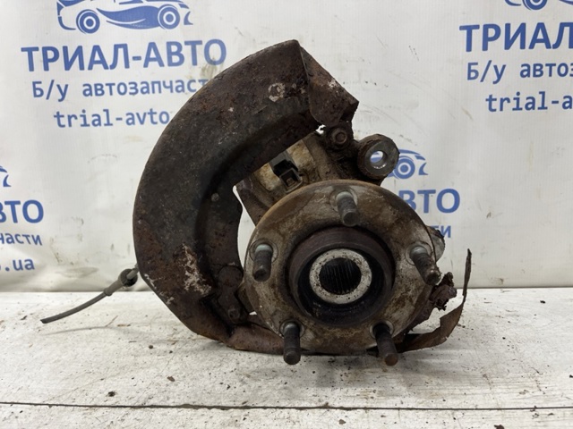 Кулак поворотный передний правый BR5S33021 MAZDA