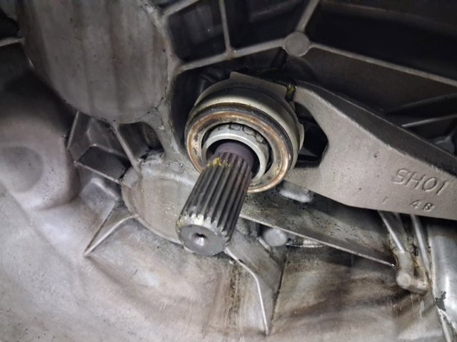 MAZDA D60103000 в наличии Львов