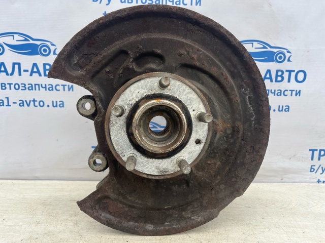 Цапфа поворотная правая DB5Z5B758B FORD