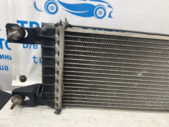 FORD DG938D048AC Радиатор охлаждения двигателя дополнительный в наличии Ирпень