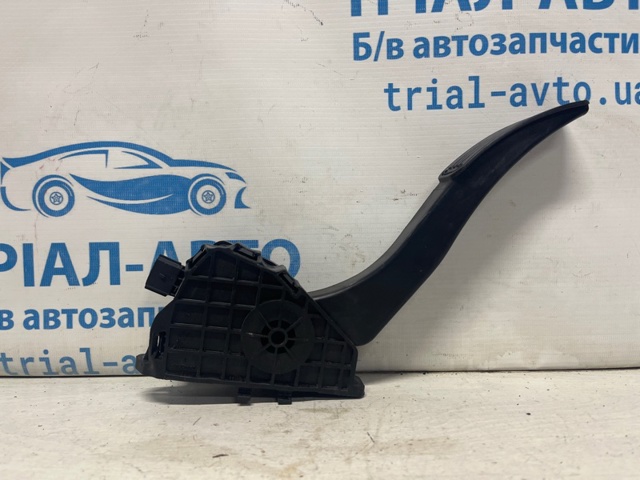 Педали газа DG9Z9F836D FORD