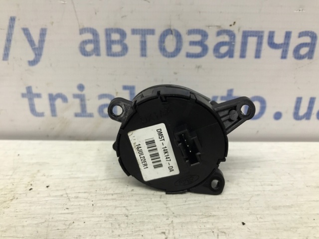 DM5T14K147DA Блок кнопочных переключателей рулевого колеса купить Киев