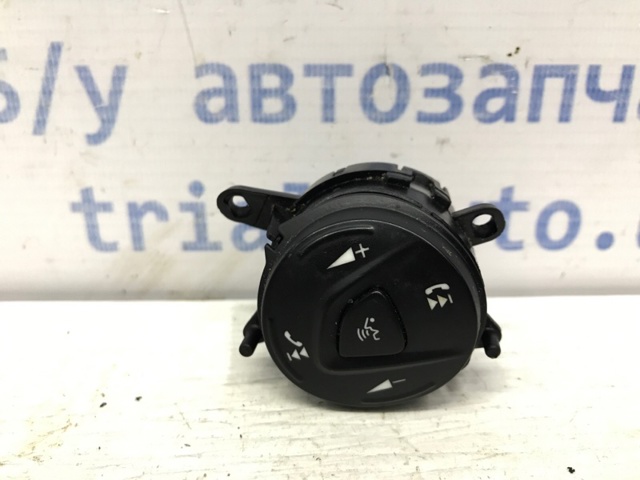 Блок кнопочных переключателей рулевого колеса DM5T14K147DA FORD