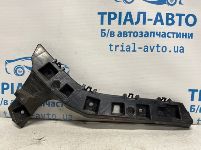 Правый кронштейн крепления бампера заднего DS7Z17787A FORD