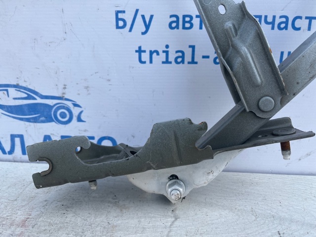 Крепление крышки багажника DS7Z5442700L FORD