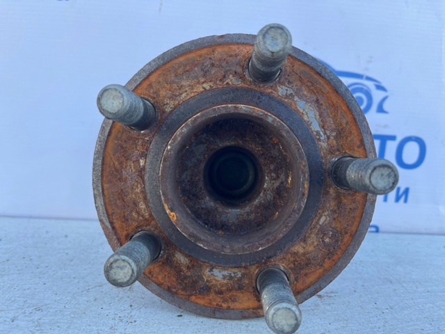 Ступица задняя (шпиндель) E1GZ1104B FORD