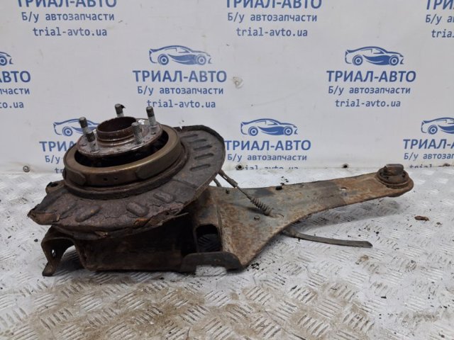 Цапфа правая EG2528200B MAZDA