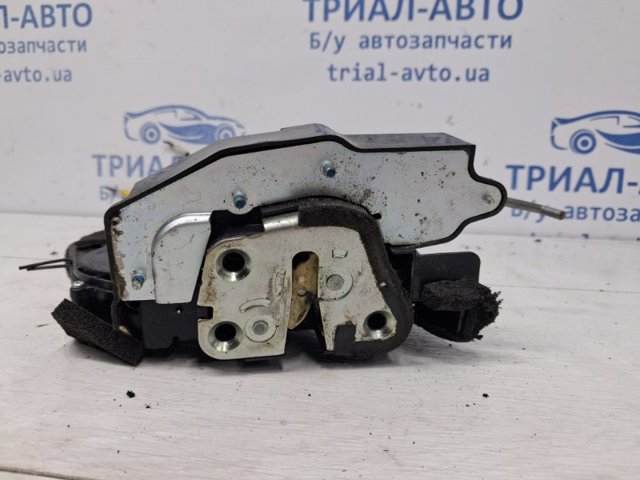 MAZDA EH1473310E Замок двери задней левой в наличии Днепр