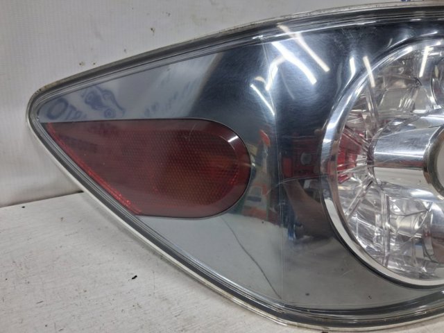 Правый стоп-сигнал EH6251150H MAZDA