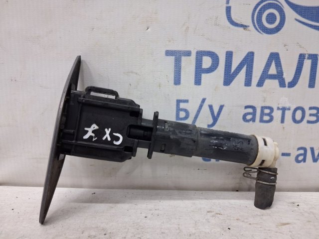 Сопло омывателя фары передней, левой EH665182YA MAZDA