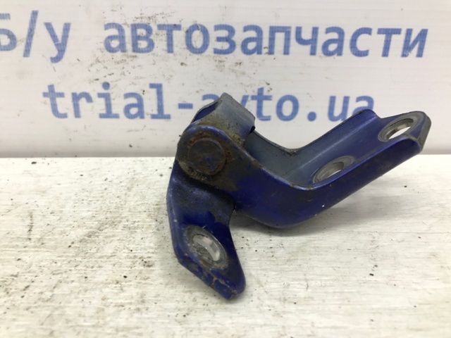 MAZDA F15158210B Петля двери передней правой в наличии Одесса