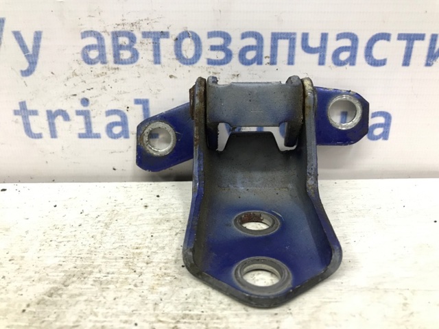 F15158210B MAZDA Петля двери передней правой купить в Полтава