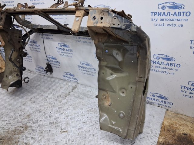 NISSAN F2500EB3MA Рамка радиатора в наличии Тернополь