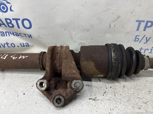 Полуось передняя, правая FG0525500A MAZDA