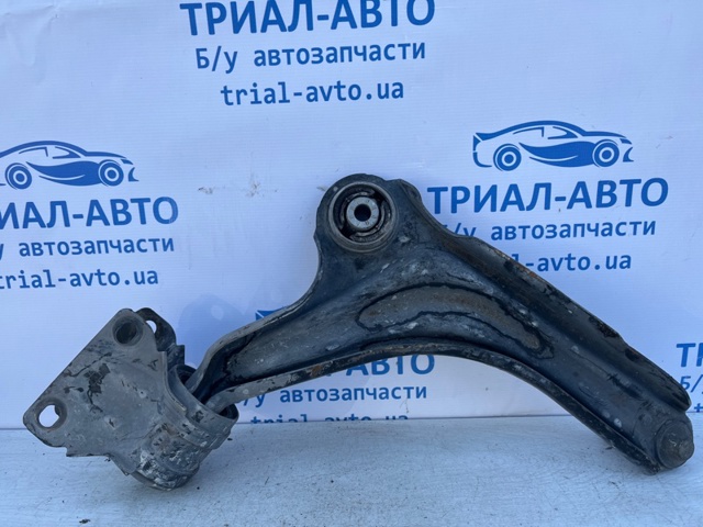 Левый рычаг передней нижней подвески FG9Z3079E FORD