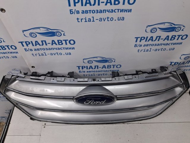 FORD FT4Z8200AA Решетка радиатора в наличии Каменское