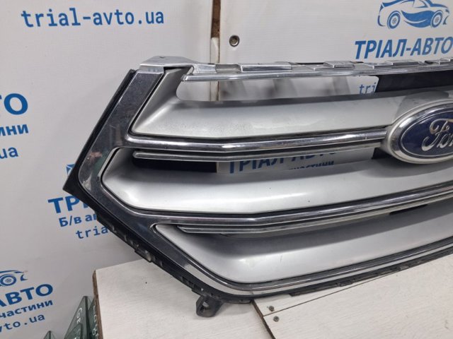 FT4Z8200AA FORD Решетка радиатора купить в Николаев