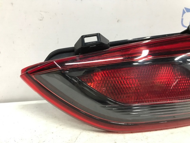 MAZDA G45F513F0B Фонарь задний правый внутренний в наличии Винница