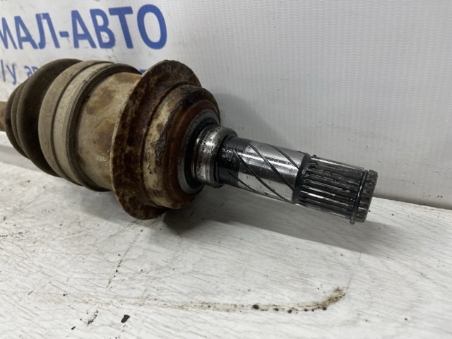 Полуось задняя, правая GD712550XA MAZDA