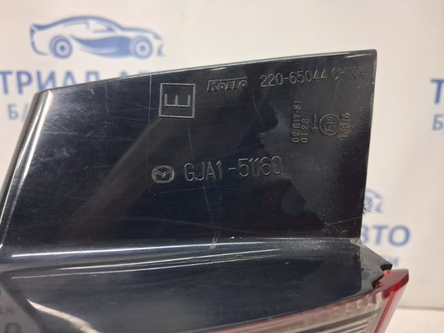 Задний левый внешний фонарь GHK151160 MAZDA