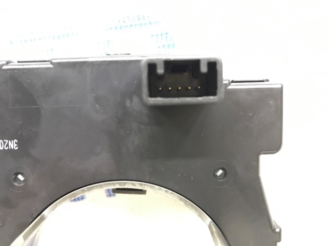 GJ6E661B1A MAZDA Переключатель подрулевой, центральная часть купить в Ровно