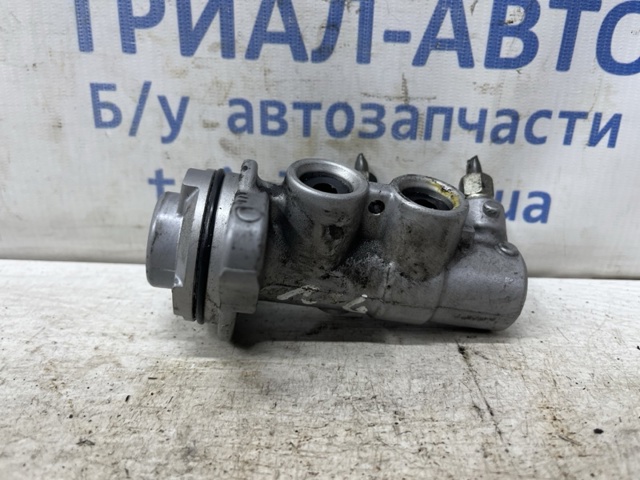 Цилиндр главный тормоза (гидротормозов) GJ6L4340ZA MAZDA