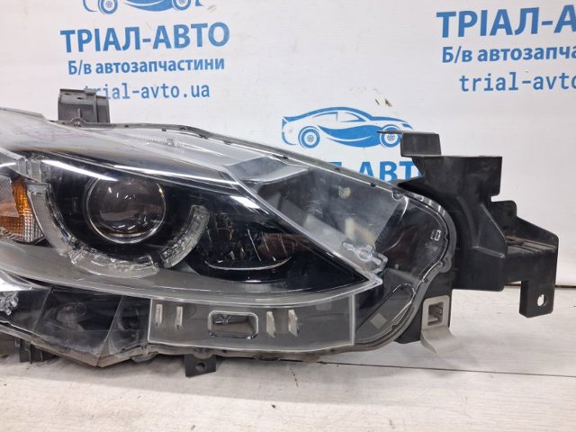 MAZDA GMG951031E Фара правая в наличии Кривой Рог