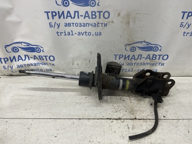 Амортизатор подвески передний левый GMM634900 MAZDA