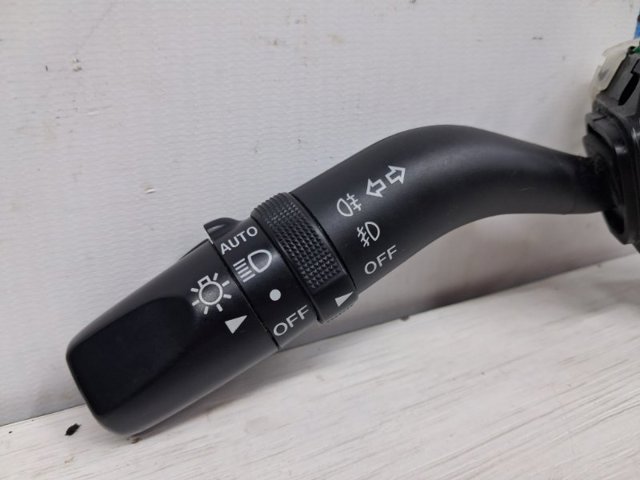 Переключатель подрулевой, левый GR2F66122 MAZDA