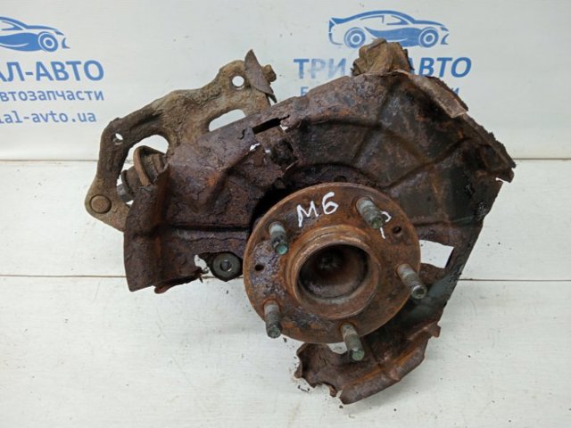 GS1D2611XB Цапфа (поворотный кулак) задний правый купить Украина