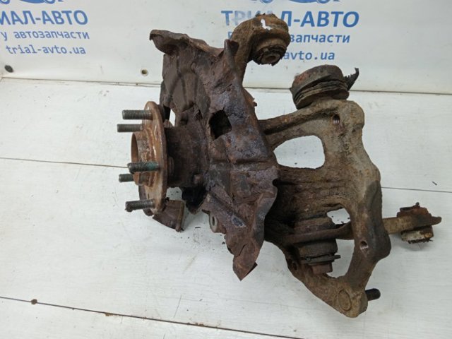 MAZDA GS1D2612XB Цапфа (поворотный кулак) задний левый в наличии Тернополь