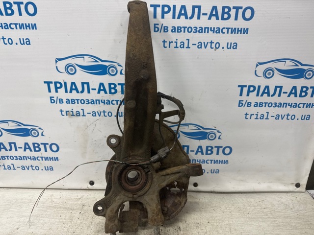 Цапфа - поворотный кулак передний, правый GS1D33021 MAZDA