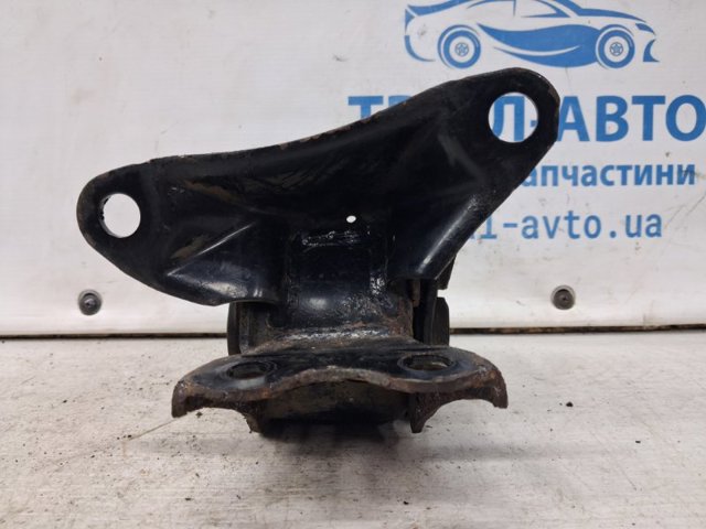 Левая опора двигателя GS1D39070B MAZDA