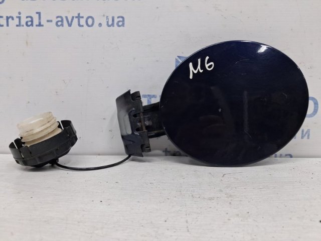 Дверка бензобака GS1D42410B MAZDA