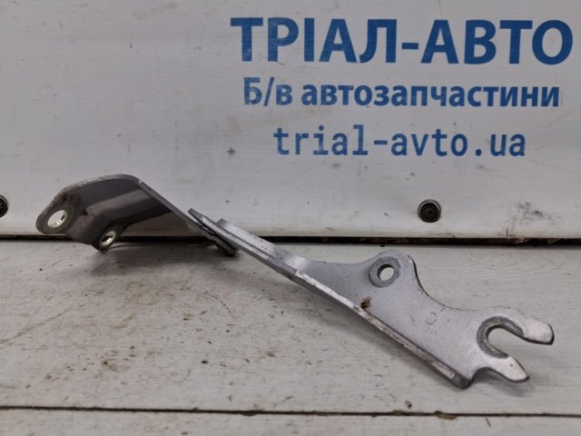 MAZDA GS1D52420 Петля капота левая в наличии Запорожье